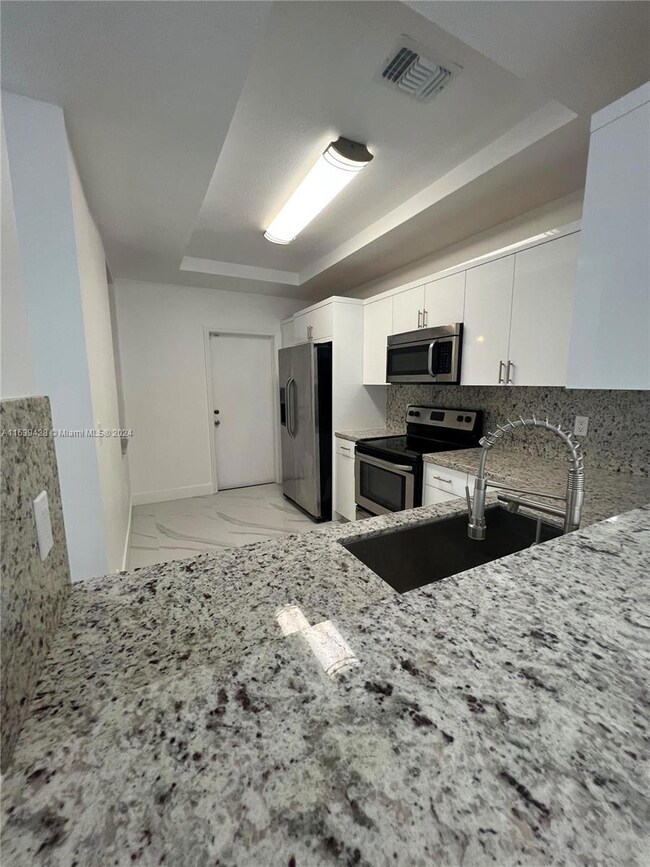 11225 NW 42nd Terrace, Doral, FL 33178 - photo 6