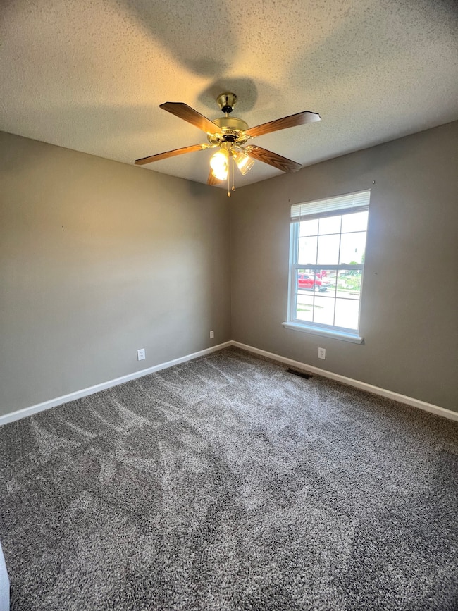 3792 Tamera Ln, Clarksville, TN 37042 - photo 4