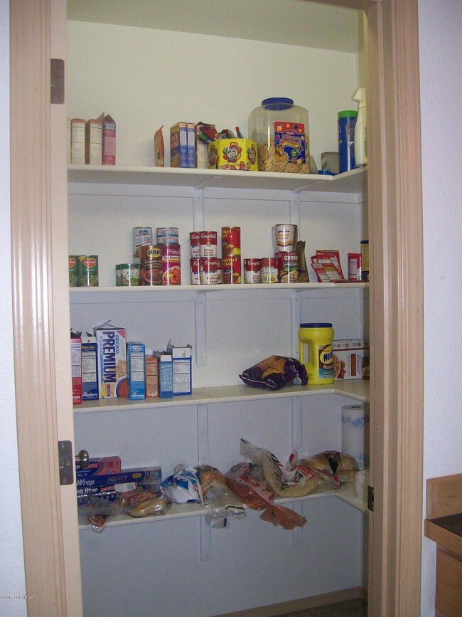 106 N Jessica Pantry