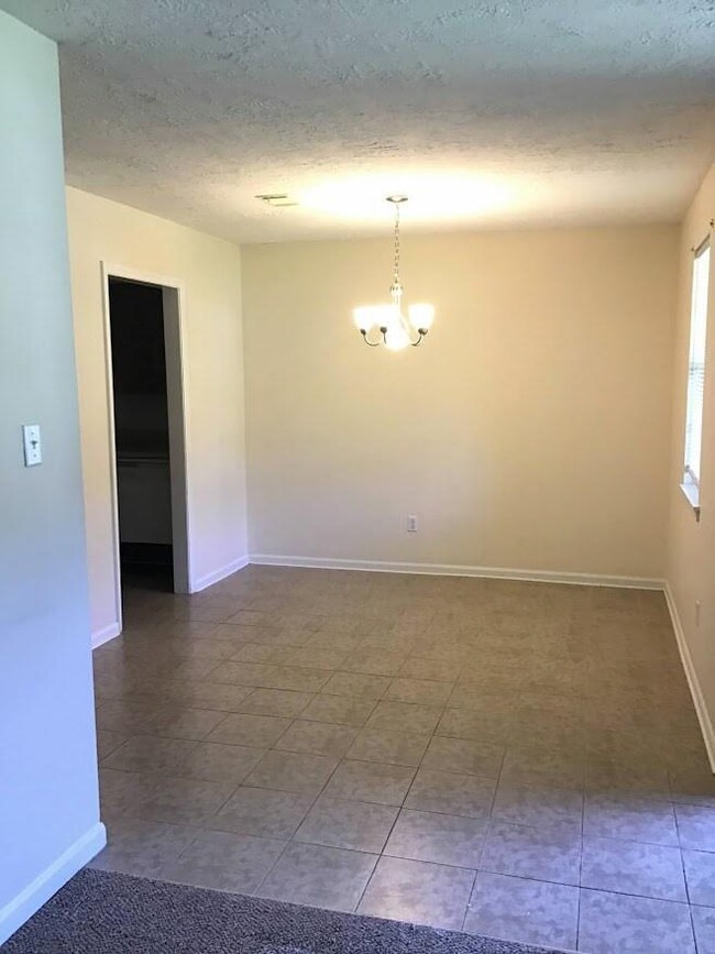 140 Stoneybrook Place unit B, Augusta, GA 30907 - photo 3