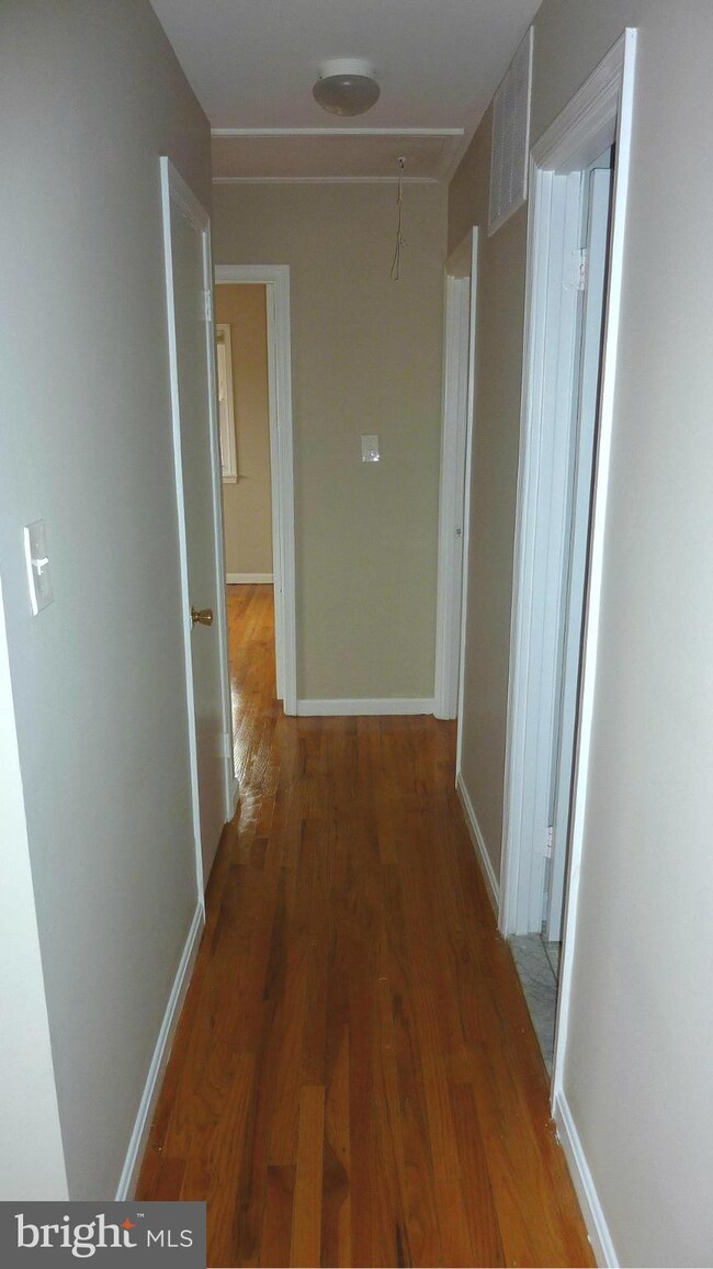 7551 Hyde Ct, Manassas, VA 20109 - photo 5