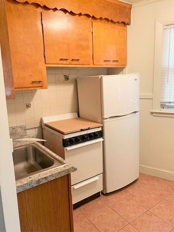 90 Winthrop Shore Dr unit 4, Winthrop, MA 02152 - photo 2