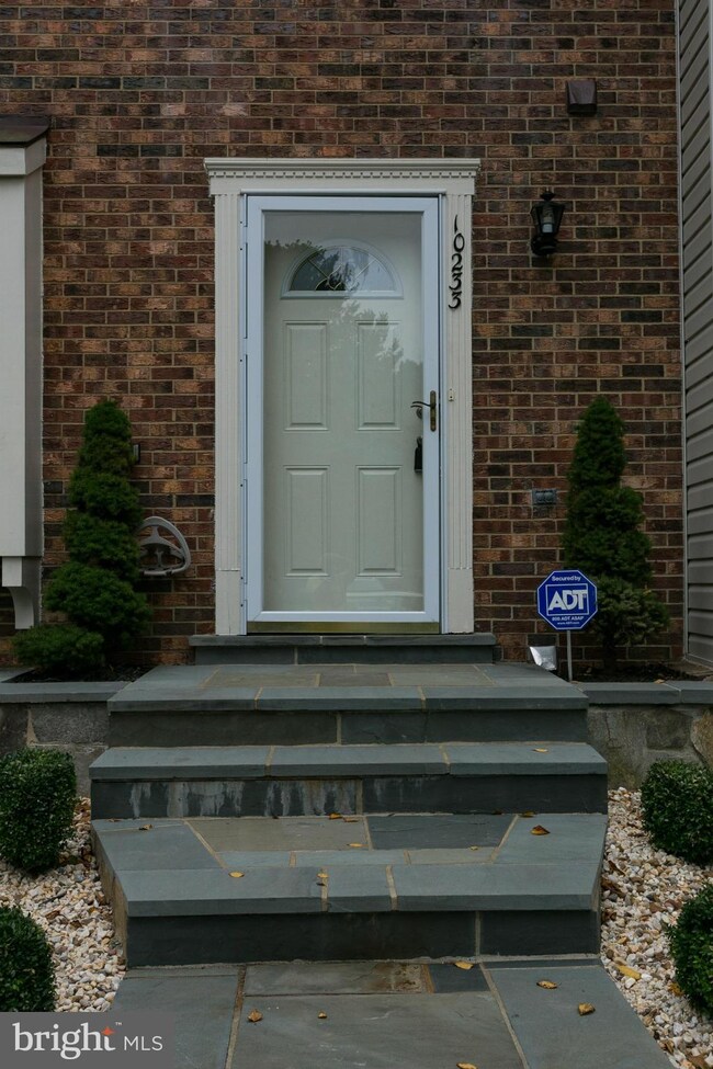 10233 Quiet Pond Terrace, Burke, VA 22015 - photo 4