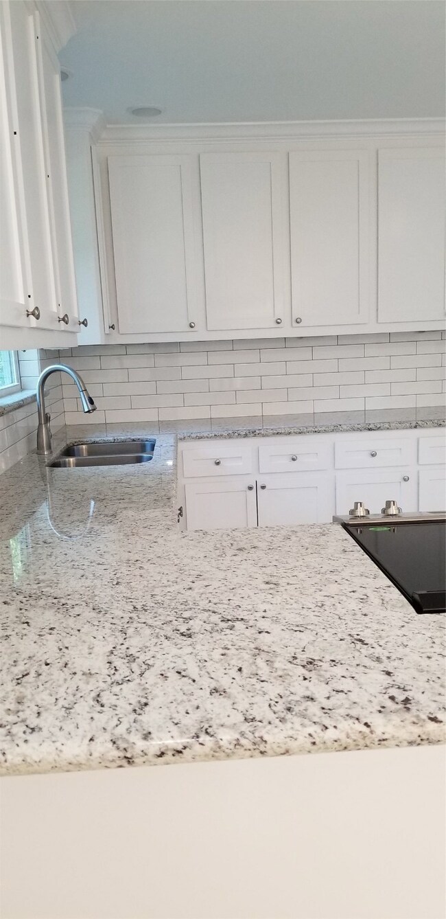 7245 Boggess Rd, Houston, TX 77016 - photo 4