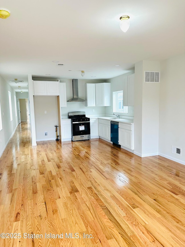 149V1-KITCHEN + DINNING ROOM