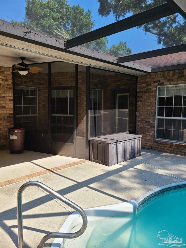 2837 Mandeville Ln, Pensacola, FL 32526 - photo 6