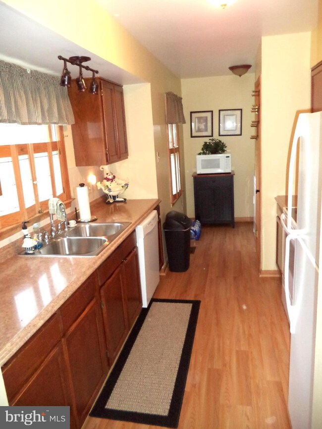 2175 Lakeside Dr, Harpers Ferry, WV 25425 - photo 3