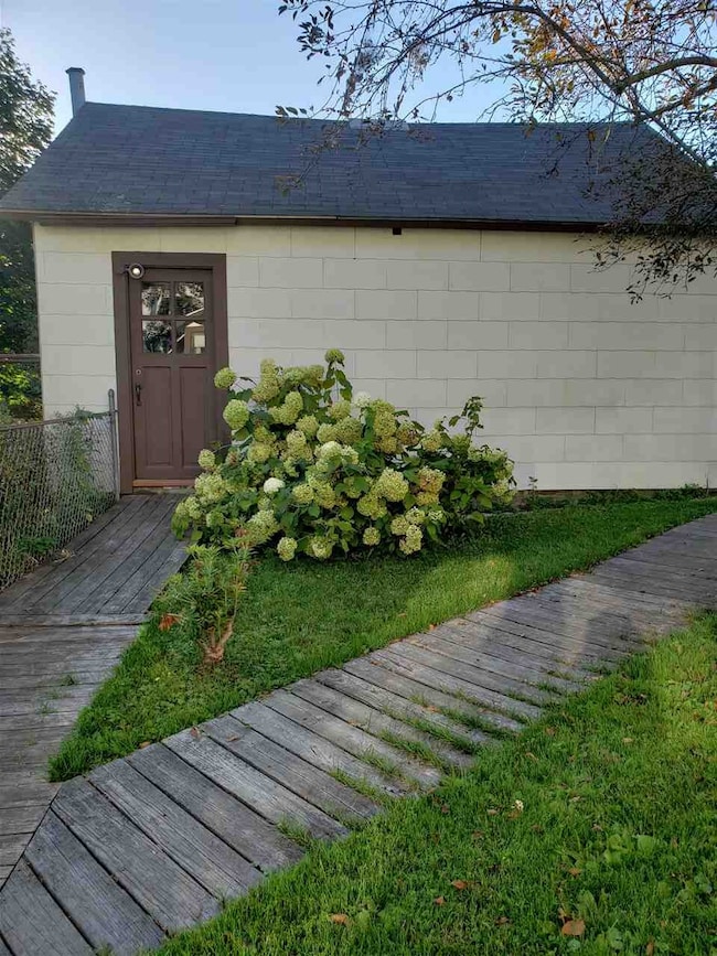 96 Summer St, Hartford, VT 05001 - photo 4