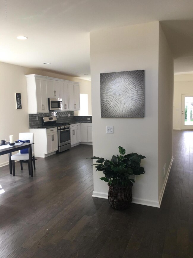 SB 934 Foyer