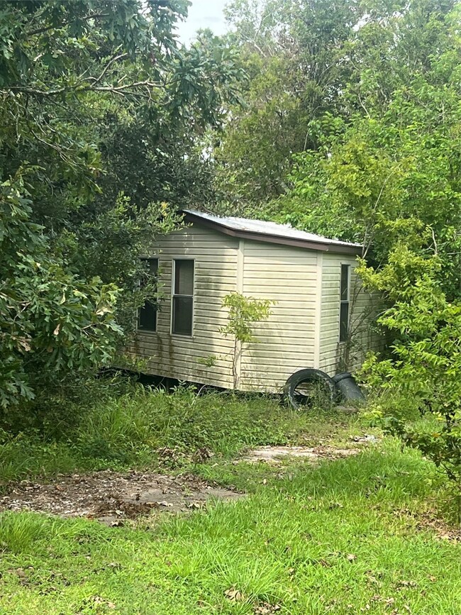 4107 County Road 424, Alvin, TX 77511 - photo 7