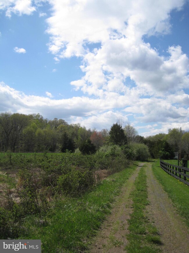 0 Rogues Rd unit VAFQ155488, Warrenton, VA 20187 - photo 7