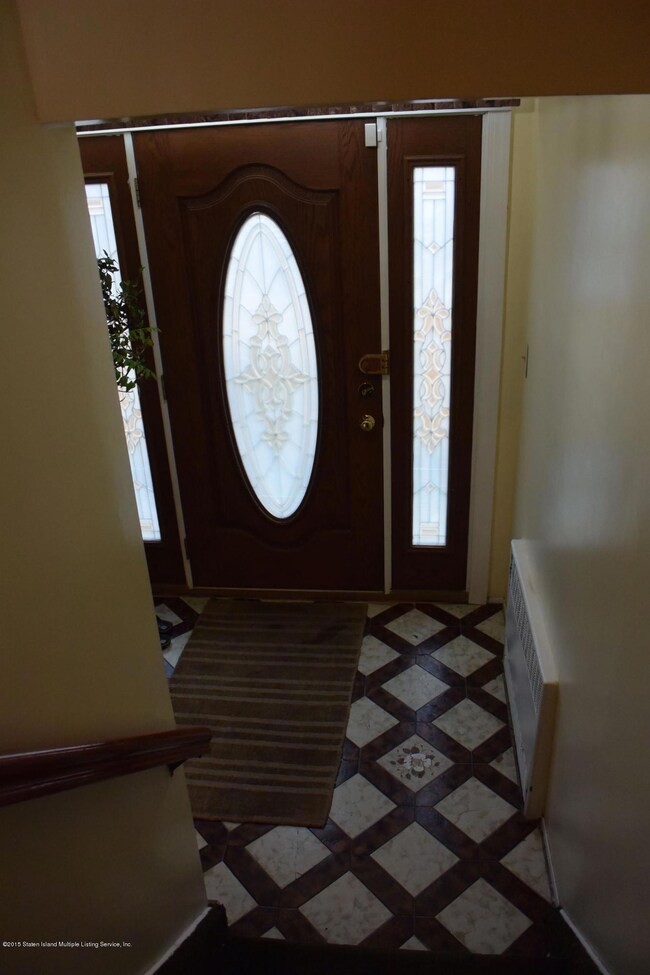 221 Kemball Ave, Staten Island, NY 10314 - photo 4