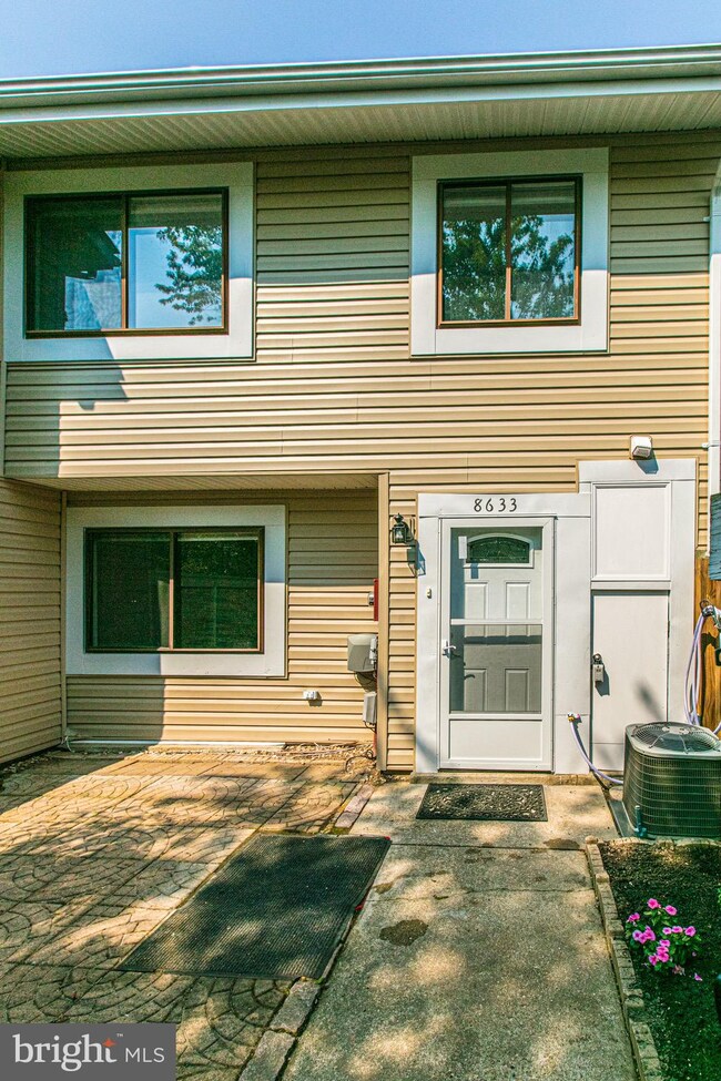 8633 Village Way unit 8633, Alexandria, VA 22309 - photo 3