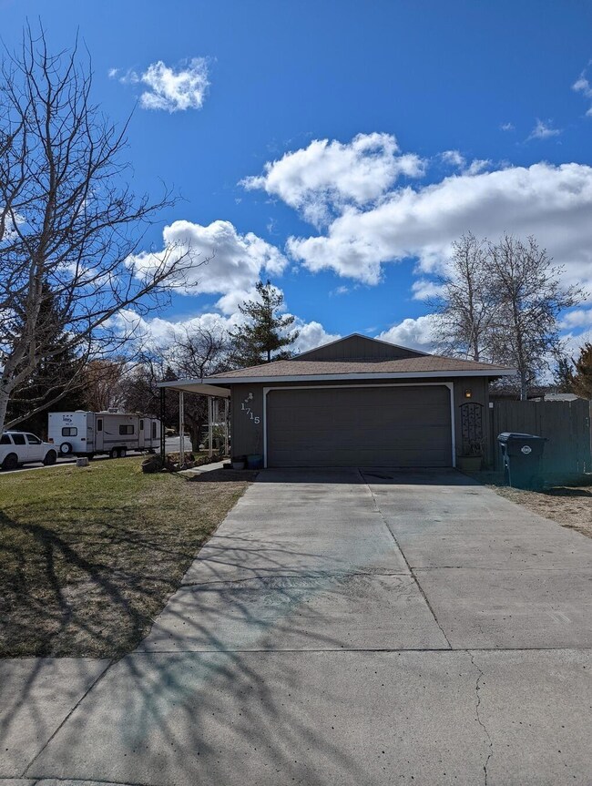 1715 SW 33rd Street