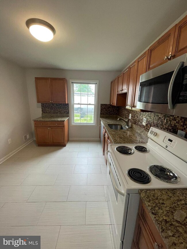 2920 Wren Ct, Woodbridge, VA 22191 - photo 7