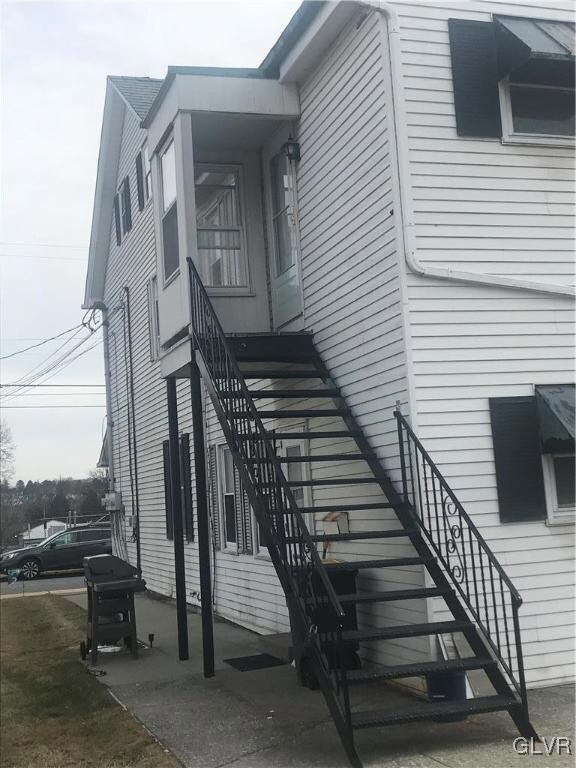 3029 S 2nd St unit 2, Whitehall, PA 18052 - photo 2