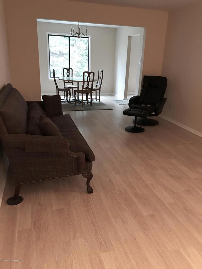 10 Honeysuckle Way
