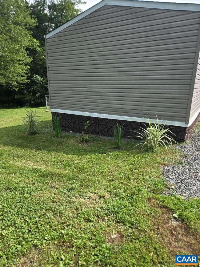 2018 Parker Mountain Rd, Stanardsville, VA 22973 - photo 6