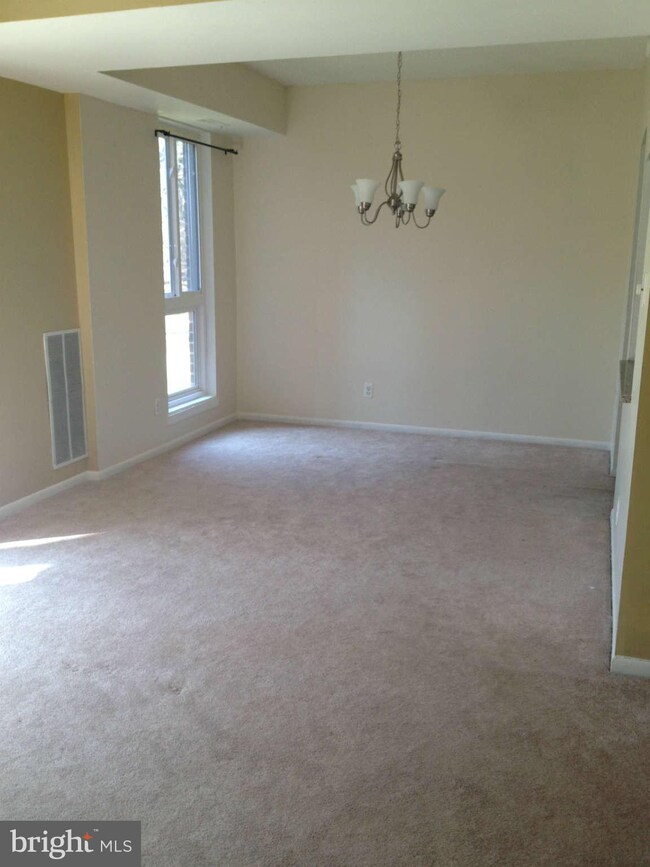 11839 Shire Ct unit 2, Reston, VA 20191 - photo 4