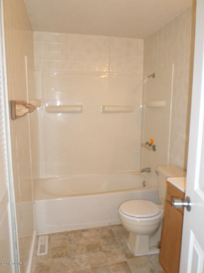 2208 Kathryn Dr, Niles, MI 49120 - photo 6