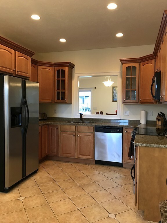 5 Maria Cir, Milford, MA 01757 - photo 5