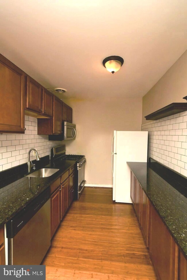 10725 West Dr unit 102, Fairfax, VA 22030 - photo 5