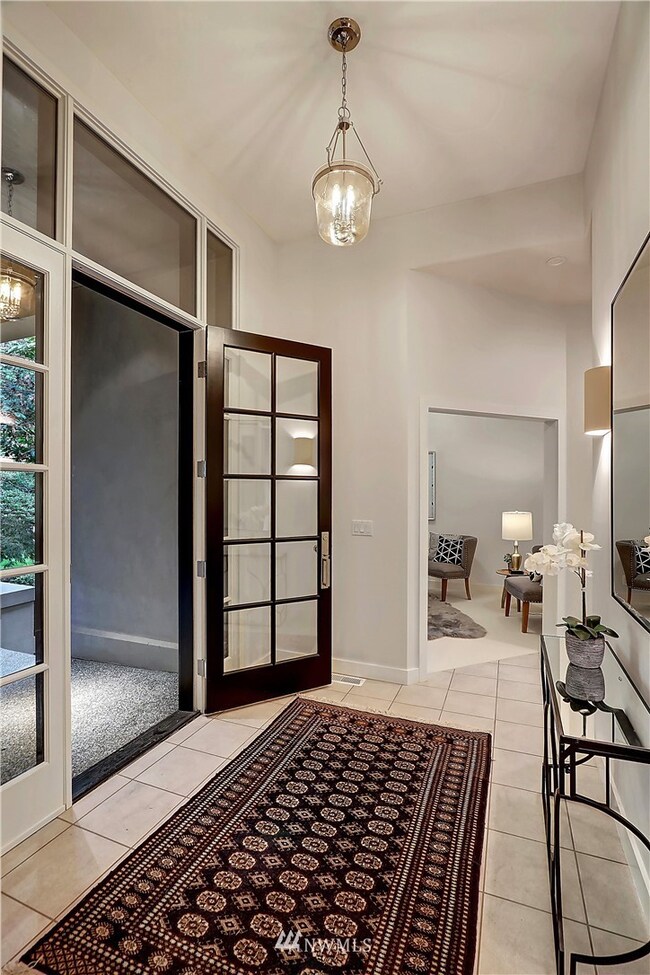 8233 Talbot Rd, Edmonds, WA 98026 - photo 4