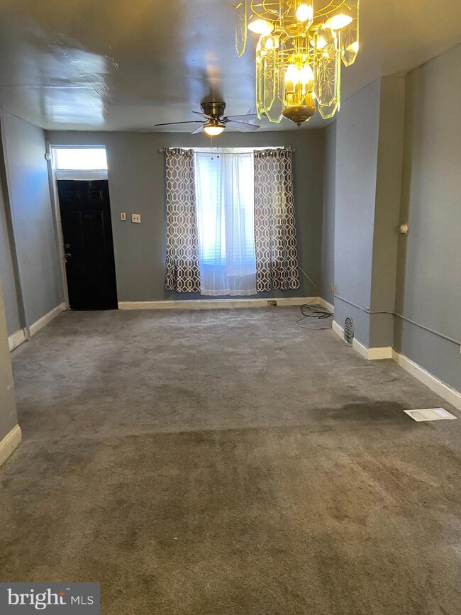 5639 Heiskell St, Philadelphia, PA 19144 - photo 2