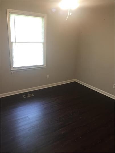 1517 Rogers Cir, Manchester, TN 37355 - photo 3