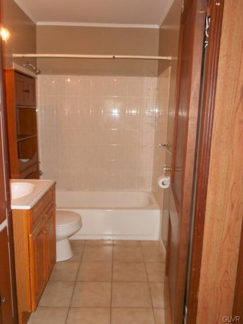 939 Conwell St, Stroudsburg, PA 18360 - photo 4