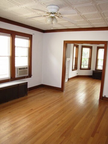 5350 W Wellington Ave, Chicago, IL 60641 - photo 5