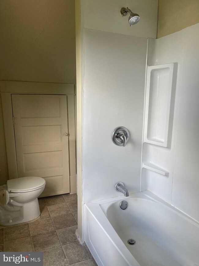 533 N West Ave unit 2, Vineland, NJ 08360 - photo 4