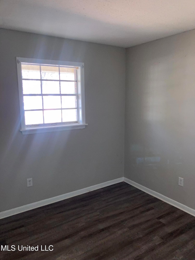 983 Branch St, Jackson, MS 39212 - photo 2