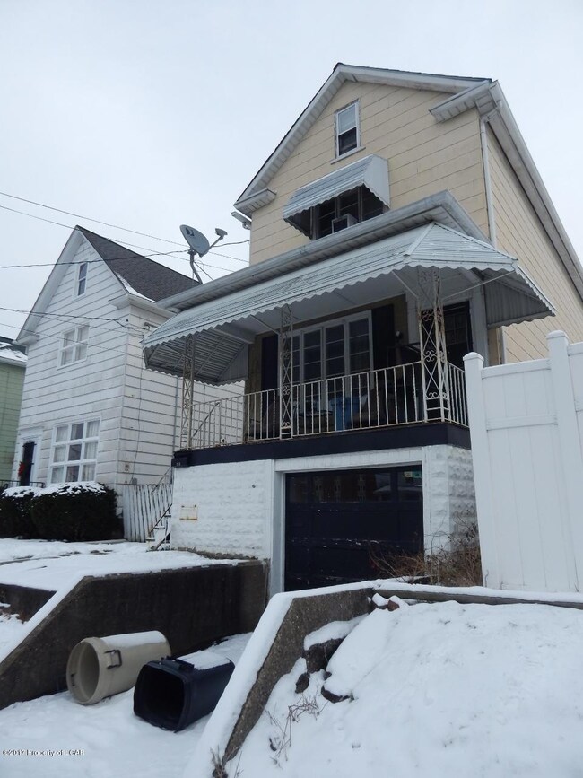 213 Lee Park Ave, Hanover Township, PA 18706 - photo 3