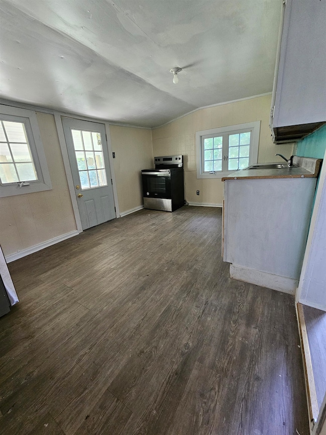 715 S Richards St, Florence, AL 35630 - photo 4