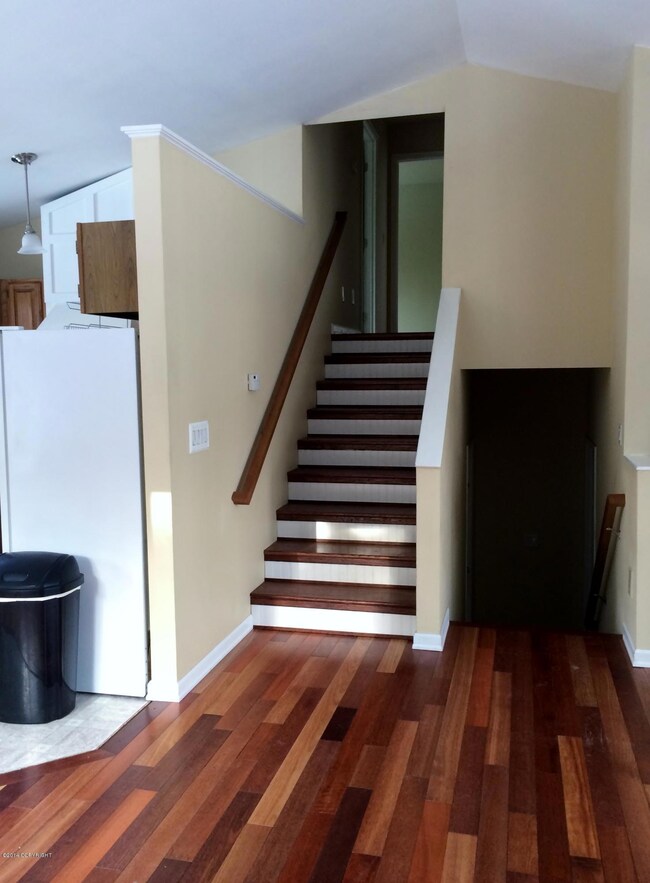 8338 Rovenna St unit B, Anchorage, AK 99518 - photo 3