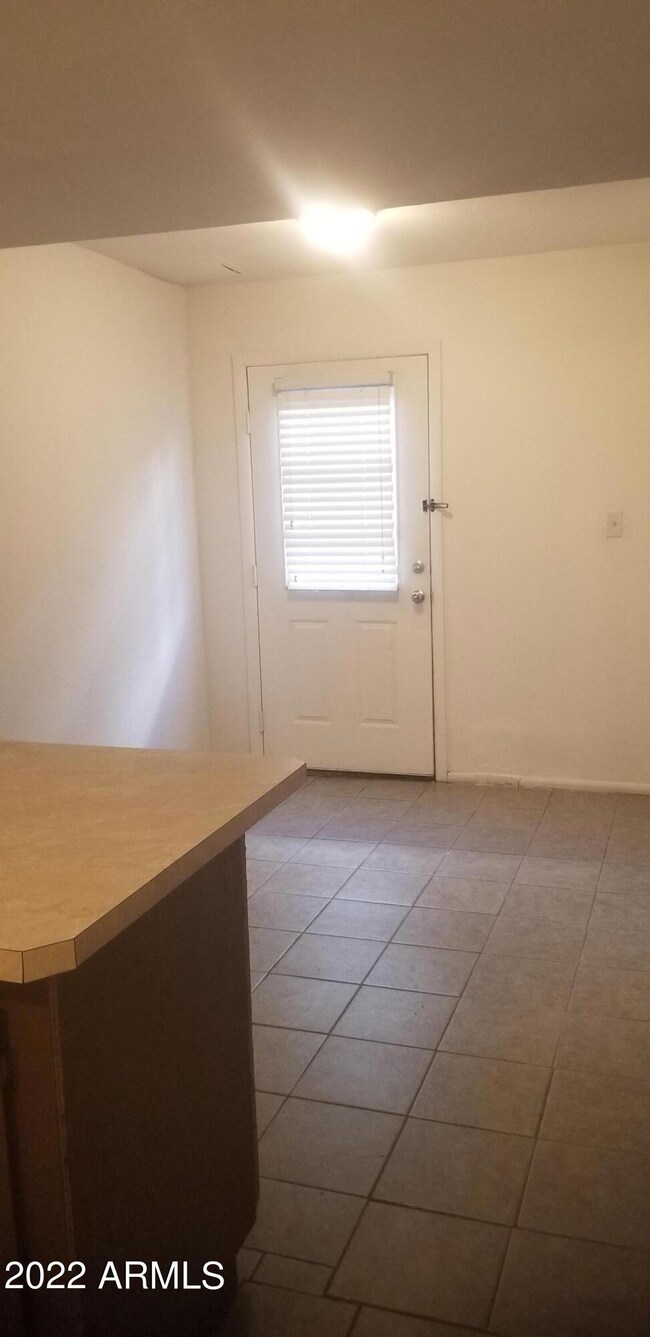 1720 E Pepper Cir unit 3, Mesa, AZ 85203 - photo 3