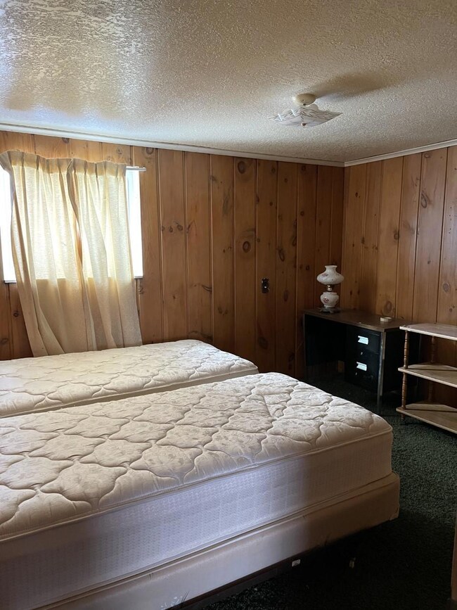 Hamlin Bedroom #1