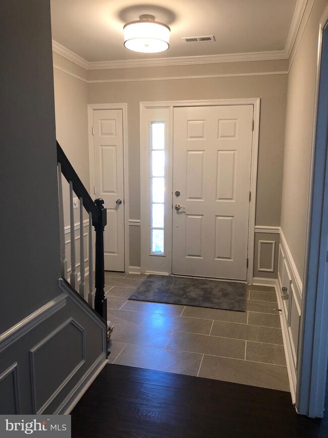 1158 Cypress Tree Place, Herndon, VA 20170 - photo 4