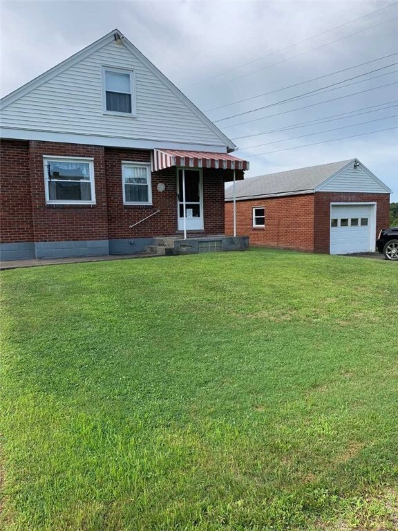 SIDE YARD