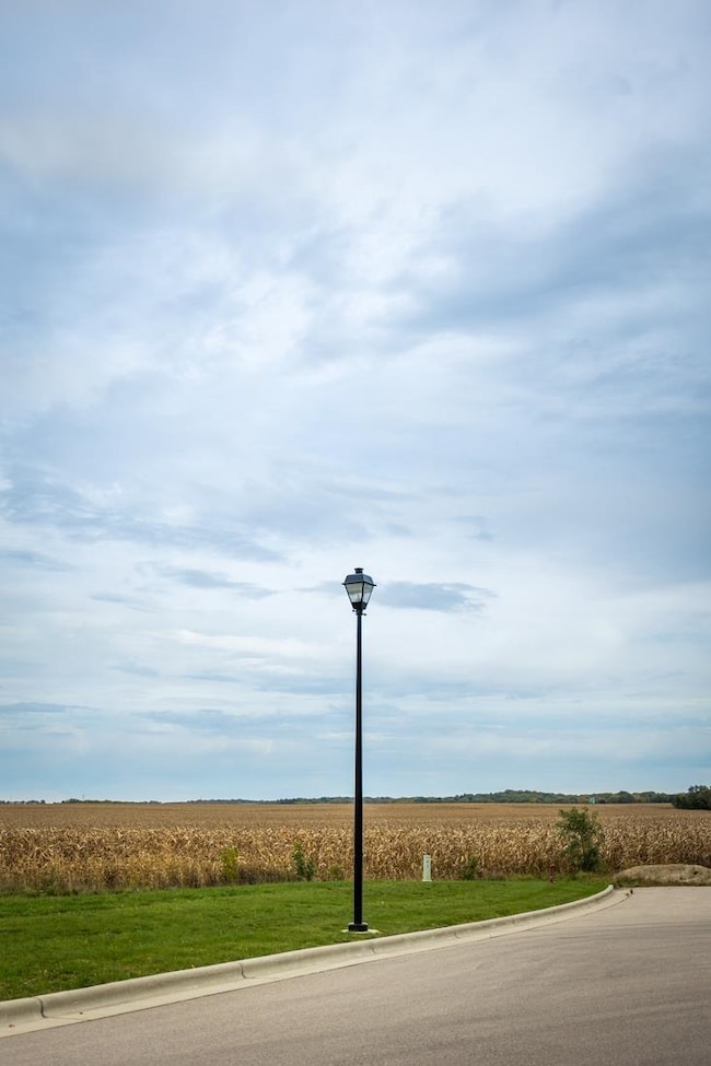 2643 Woodside Dr, Beloit, WI 53511 - photo 6