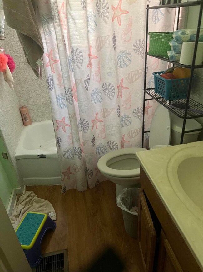 1306 Lewison Ave NE, Grand Rapids, MI 49505 - photo 5