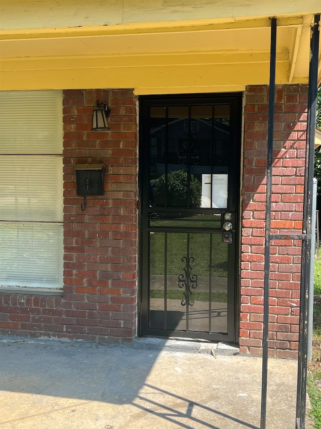 3176 Yale Ave, Memphis, TN 38112 - photo 3