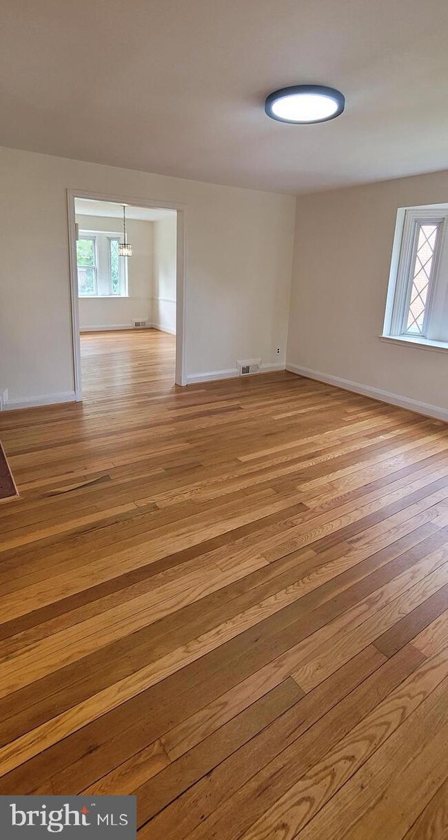 1565 Stonewood Rd, Baltimore, MD 21239 - photo 4