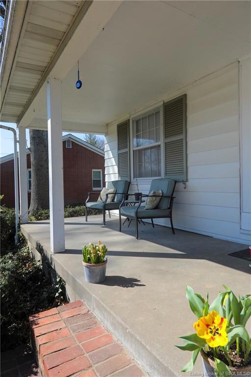 1588 Meadow Ln, New Albany, IN 47150 - photo 5