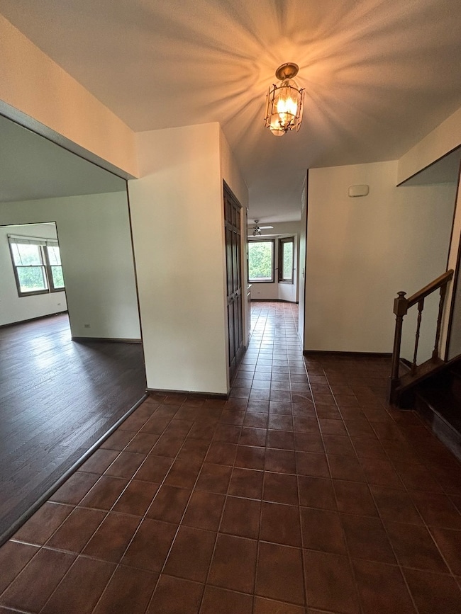 4080 N Parkside Dr, Hoffman Estates, IL 60192 - photo 7