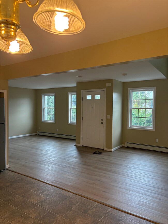 16 Fowlers Ct, Seabrook, NH 03874 - photo 2