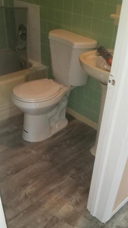 305 3rd St, Lake Park, FL 33403 - photo 7