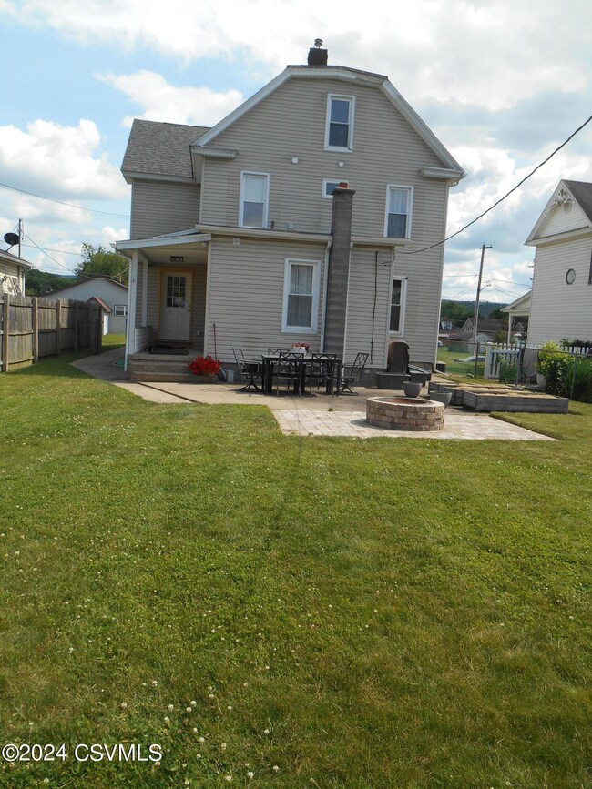 1315 Spring Garden Ave, Berwick, PA 18603 - photo 3