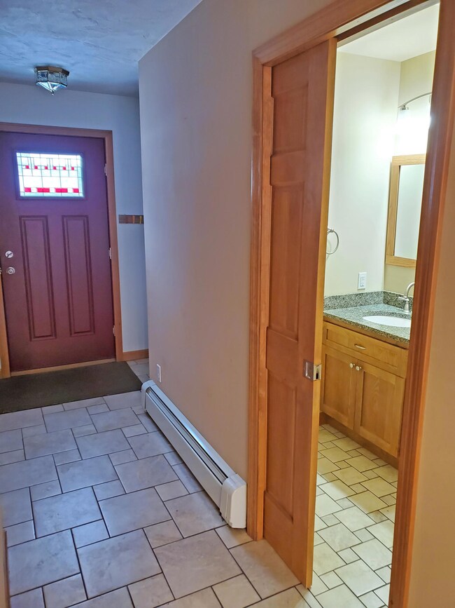 Entry and 1st Floor Bath